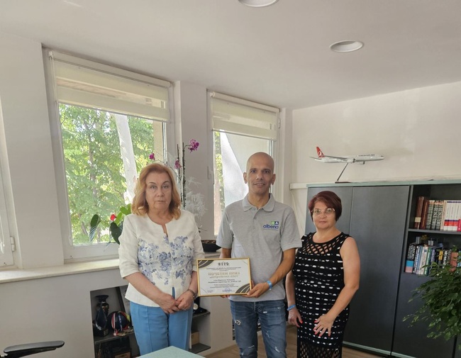 Национално сдружение на сираците в България: Деца от ОБУ „Христо Ботев“ с. Мечка, общ. Плевен летуваха безплатно на море в кк. Албена