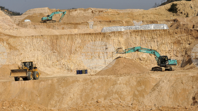 Пекин намекна, че може да облекчи ограниченията за износ на редкоземни елементи