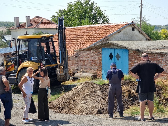 Установиха незаконно присъединена към водоснабдителната мрежа кравеферма в ямболското село Каравелово