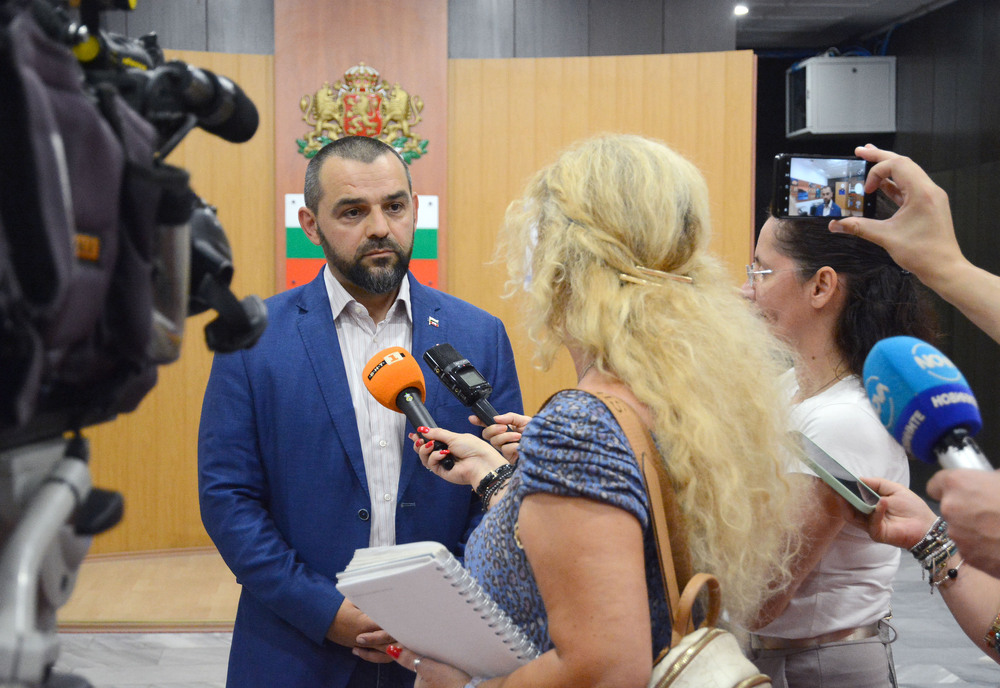 Община Варна: Няма констатирани нарушения при проверката на стълбовете за улично осветление в района на инцидента в кв. „Младост“