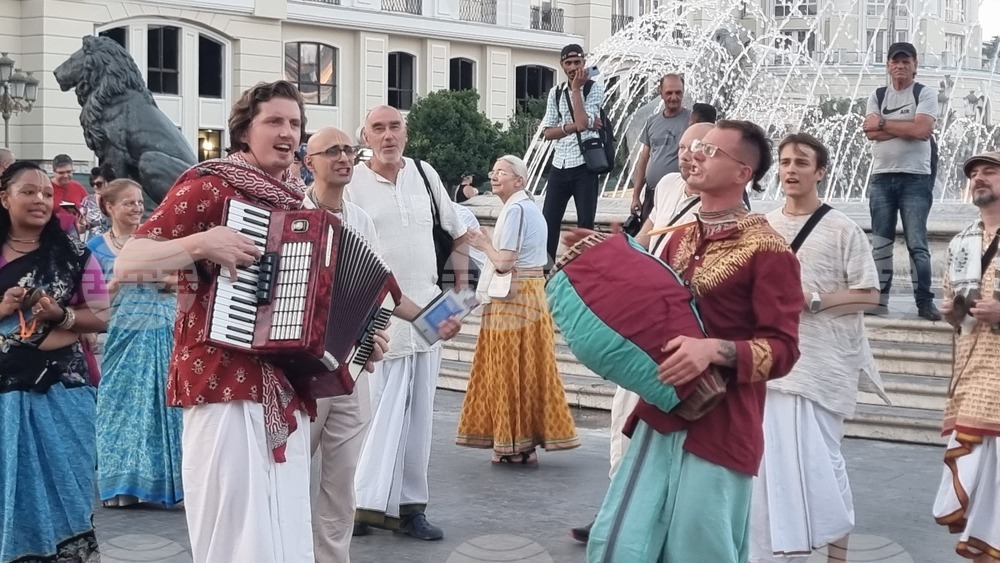 Северна Македония - Ансамбъл "the Travelling Monk" - представление
