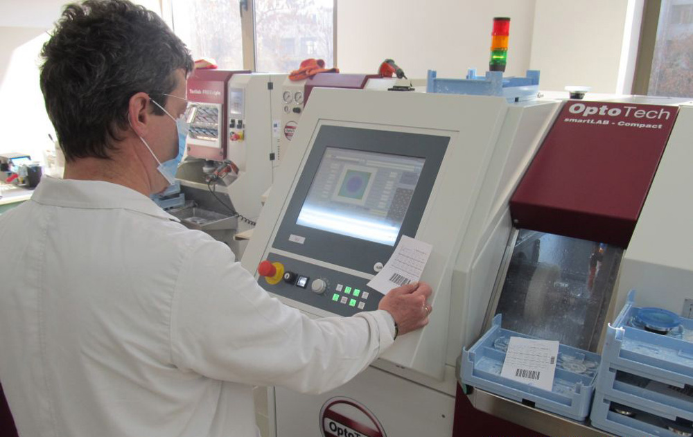 Slim Margins, Big Players: How One Bulgarian Lab Holds Its Ground in the Prescription Lens Market