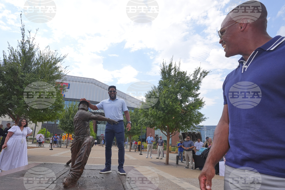 Rangers Beltre Statue Baseball