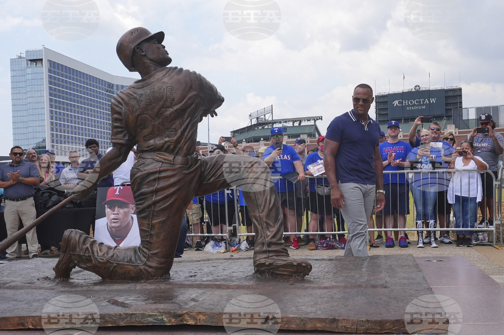 Rangers Beltre Statue Baseball