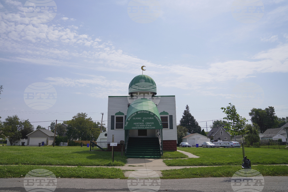 CORRECTION Muslims in the Heartland