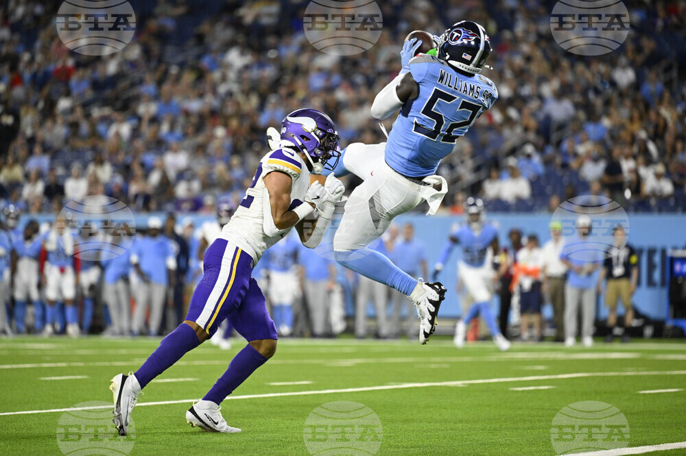 APTOPIX Vikings Titans Football