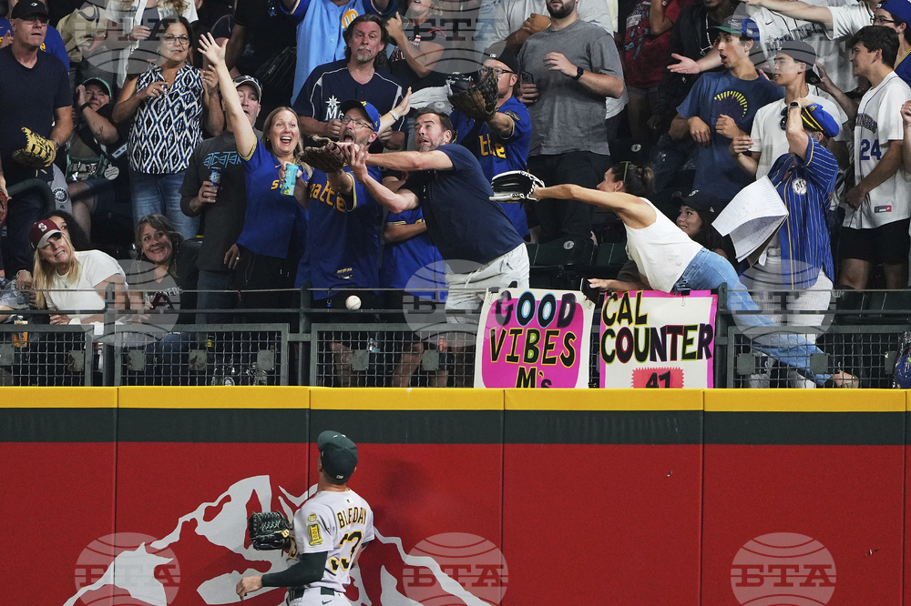 APTOPIX Athletics Mariners Baseball