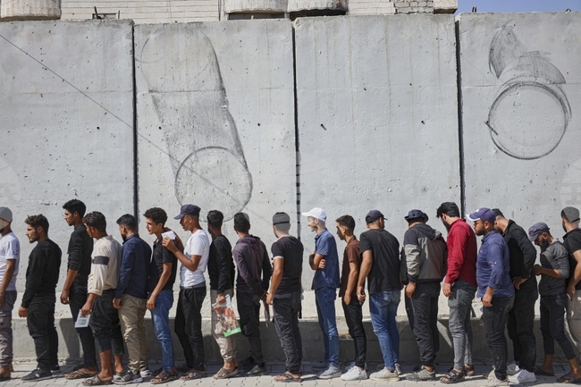 Какво се цели с отлагането на първите парламентарни избори след промените в Сирия в населените с кюрди и друзи райони