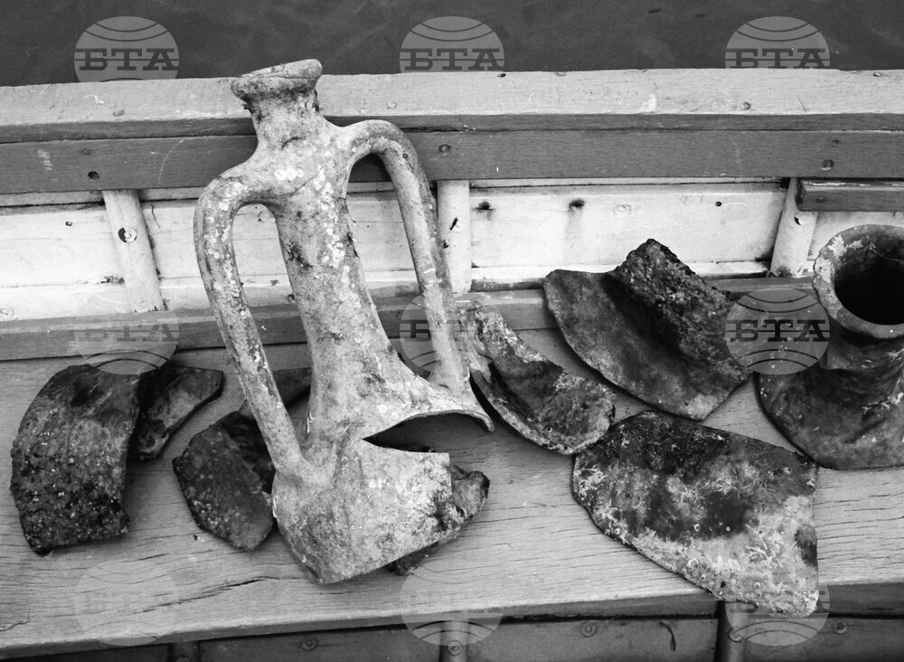 България ратифицира на 10 септември 2003 г. Конвенцията за опазване на подводното културно наследство