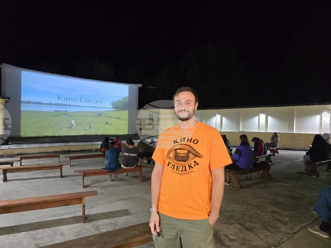 Прожекции на късометражни филми и специален кино концерт са част от програмата на ”Кино Гледка“ в лятното кино на видинското Ново село