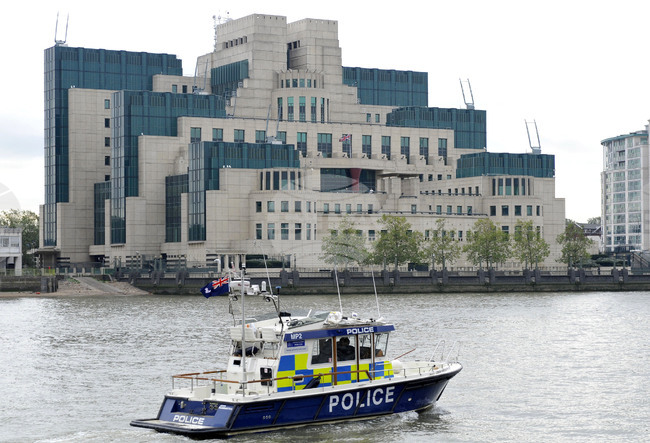 Сградата на МИ-6 в Лондон е обстрелвана с гранатомет преди 25 години