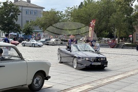 Самоков - ретро изложение на автомобили