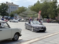 Самоков - ретро изложение на автомобили