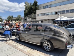 Самоков - ретро изложение на автомобили