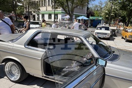 Самоков - ретро изложение на автомобили