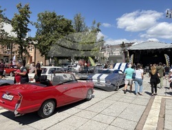 Самоков - ретро изложение на автомобили