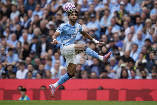 Нападателят на Манчестър Сити Омар Мармуш ще отсъства от игра няколко седмици