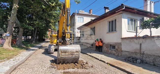 В Пещера започна ремонт на две пътни отсечки 