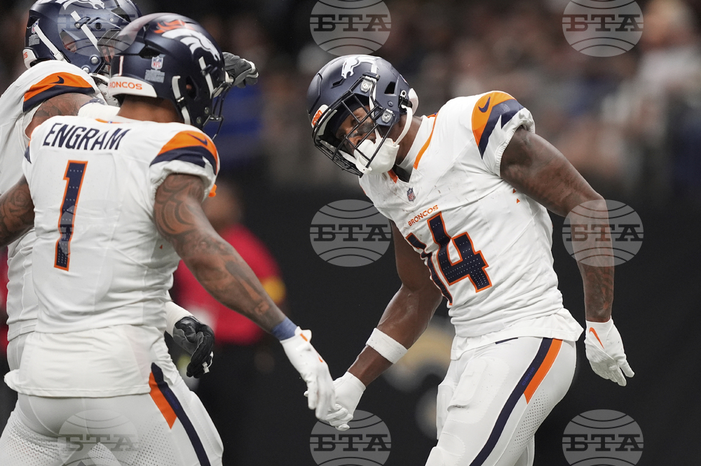 Broncos Saints Football