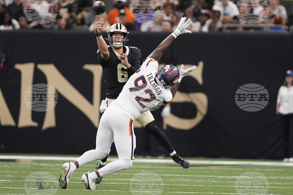 Broncos Saints Football