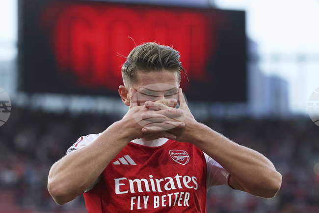 Виктор Гьокереш не беше включен в националния отбор на Швеция за мачовете с Швейцария и Словения