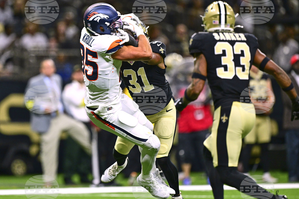 Broncos Saints Football
