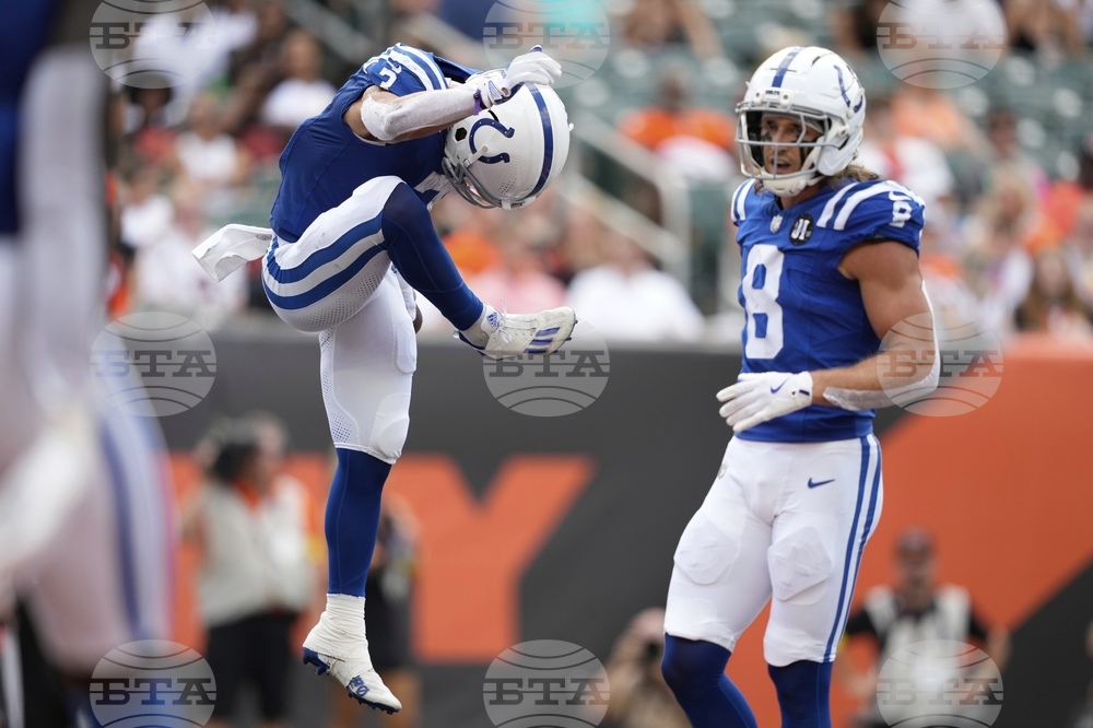 APTOPIX Colts Bengals Football