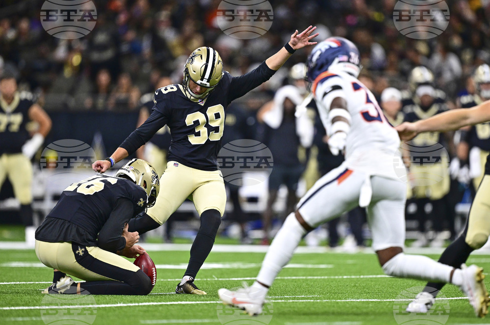Broncos Saints Football