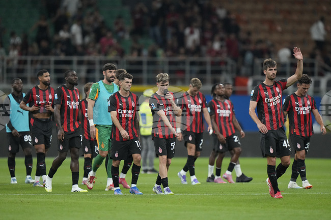 Милан стартира сезона с поражение, Рома се справи с Болоня в Серия А