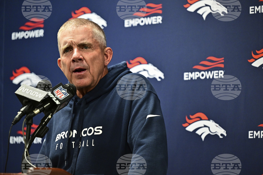 Broncos Saints Football