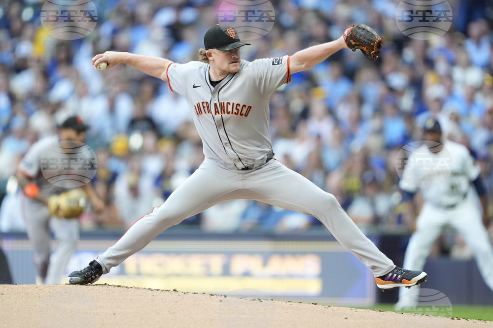 Giants Brewers Baseball