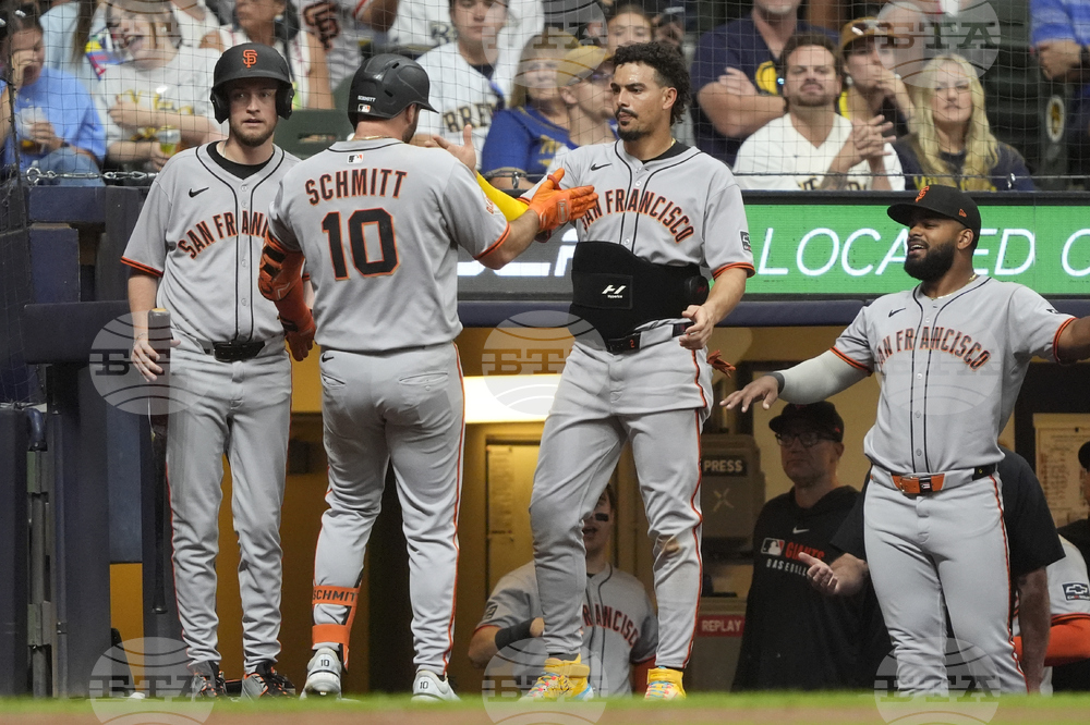 Giants Brewers Baseball