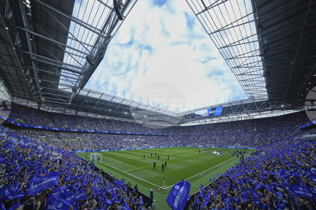 Евертън започна с чиста победа над Брайтън на новия си стадион "Хил Дикинсън"