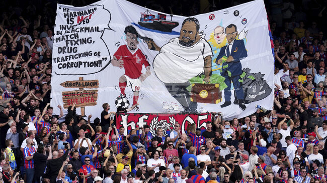 Кристъл Палас е обвинен от Футболната асоциация на Англия заради неприлична хореография