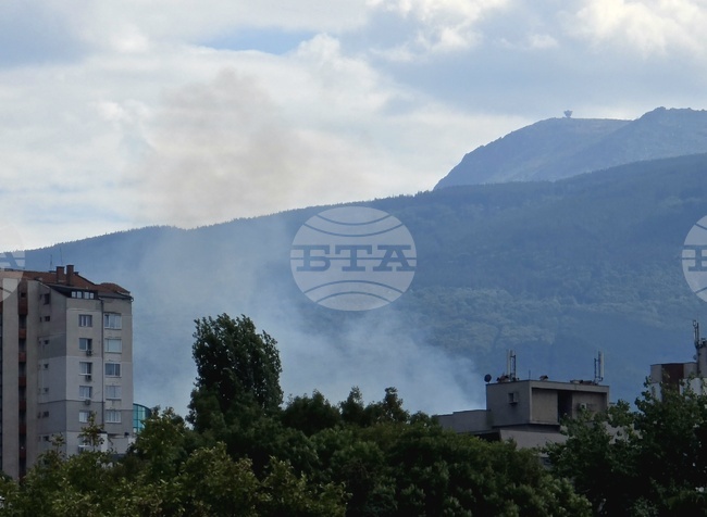 Локализиран е пожарът в столичния квартал „Кръстова вада“