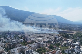 Пожар - квартал "Кръстова вада"