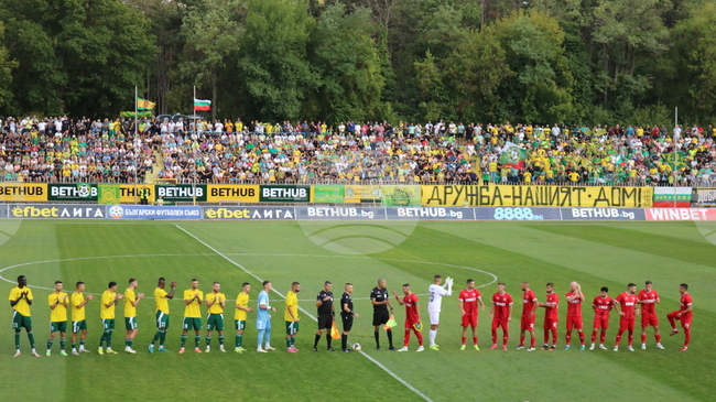 Ботев Враца и Добруджа не излъчиха победител в Първа лига