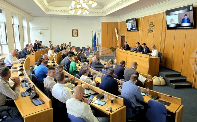 Програма за изграждане на специализирани детски площадки за деца с двигателни затруднения прие Столичният общински съвет