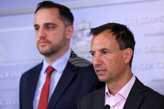 Утре ще е ясно кои от поканените банки са подали оферта за обслужване на Столичната община, обяви Бойко Димитров от ПП-ДБ