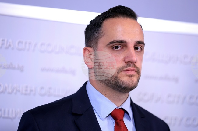 „Алея на книгата“ е най-вълнуващото литературно събитие за София, посочи председателят на Столичния общински съвет Цветомир Петров