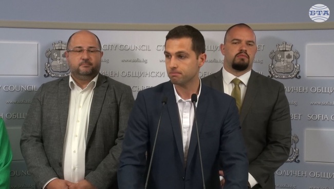 Ще подкрепим доклада за избор на нова обслужваща банка на Столична община, но имаме опасения, че процедурата ще е незаконосъобразна, заявиха от ГЕРБ-СДС