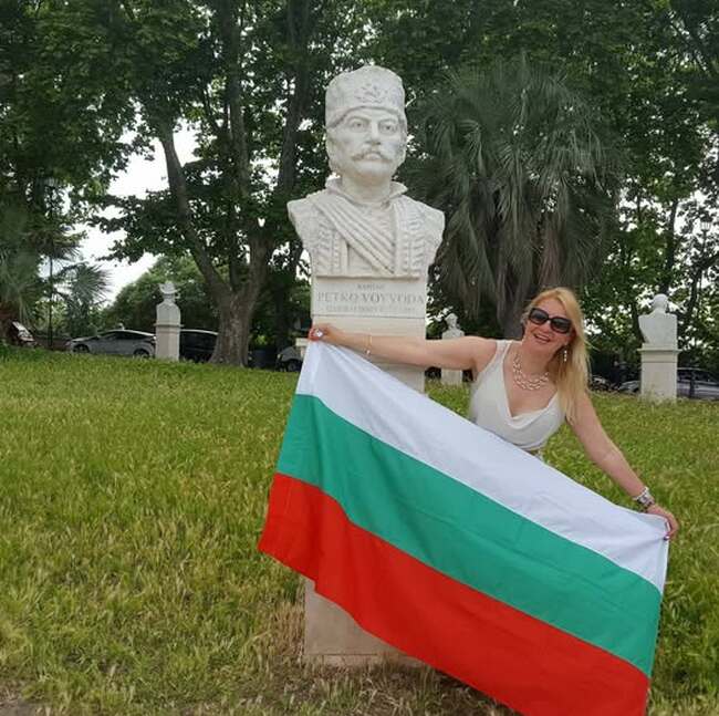 Надежда Славова от Италия е следващата номинирана за наградата „Българка на годината“ на Изпълнителната агенция за българите в чужбина