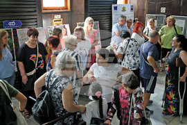 Варна - фотографска изложба „ПроменениТЕ - за живота след приемната грижа“