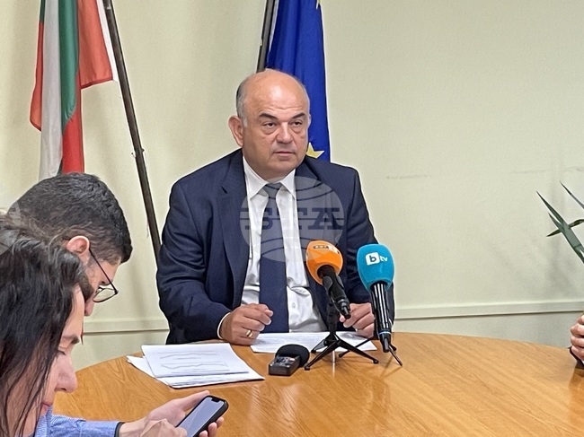 Цената на потребителската кошница запазва стойността си от 97 лева, съобщи председателят на ДКСБТ Владимир Иванов