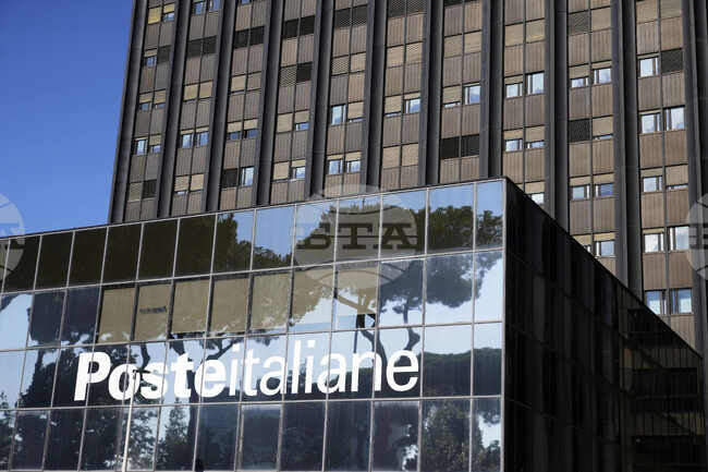 Италианските пощи предлагат 10,8 млрд. евро за „Телеком Италия“, предвижда се изтегляне от борсата 