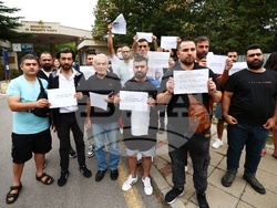 МВнР - сирийци - протест