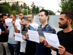 МВнР - сирийци - протест