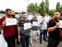 МВнР - сирийци - протест