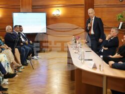 Бургас - "Туризъм: образование - бизнес - местна власт" - дискусионен форум