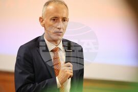 Бургас - "Туризъм: образование - бизнес - местна власт" - дискусионен форум